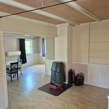 Casa de Férias Sjarmerende Hus Med Bade Og Fiskemuligheter *